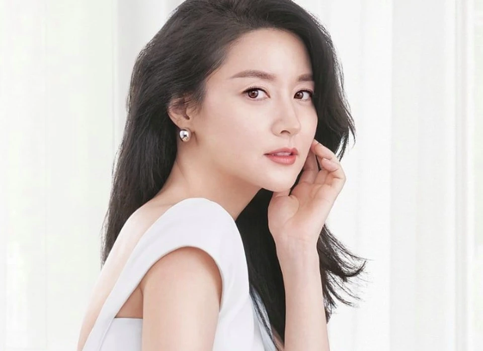 Tận mắt thấy nhan sắc Nàng Dae Jang Geum Lee Young Ae ngoài đời mà ngớ cả người - Hình 6