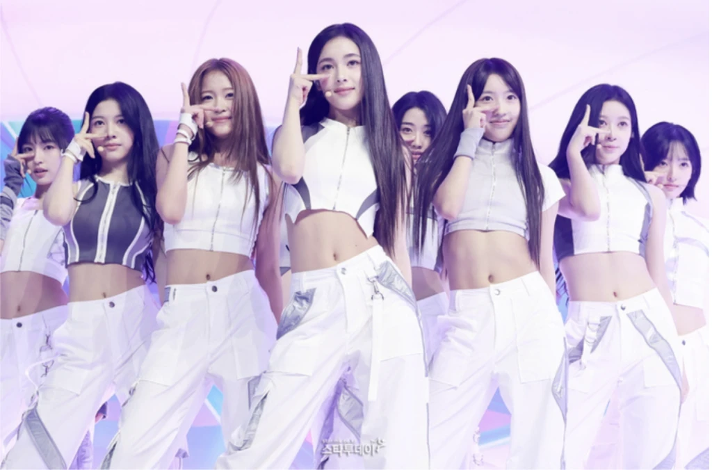 Chỉ mới 13 tuổi mà ca sĩ này đã ra dáng đại mỹ nhân, nhan sắc cỡ này dậy sóng showbiz là có lý do - Hình 9