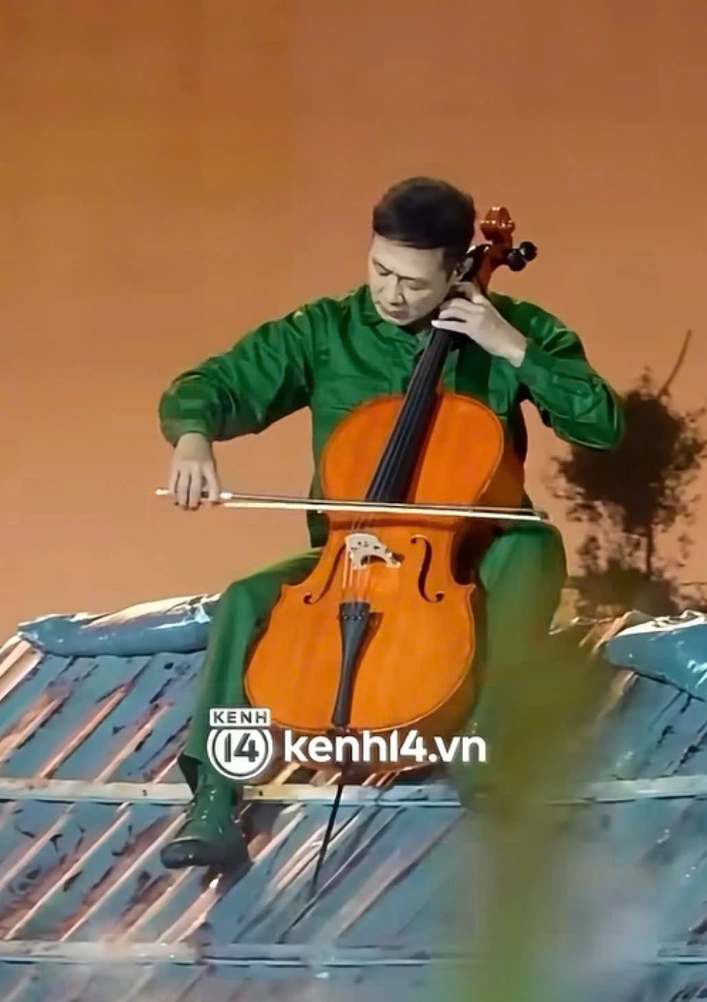 Hoàng tử cello tái xuất: MC nổi tiếng khắp Việt Nam là thủ khoa Nhạc viện, cứ lên sân khấu khắc hóa thần - Hình 2