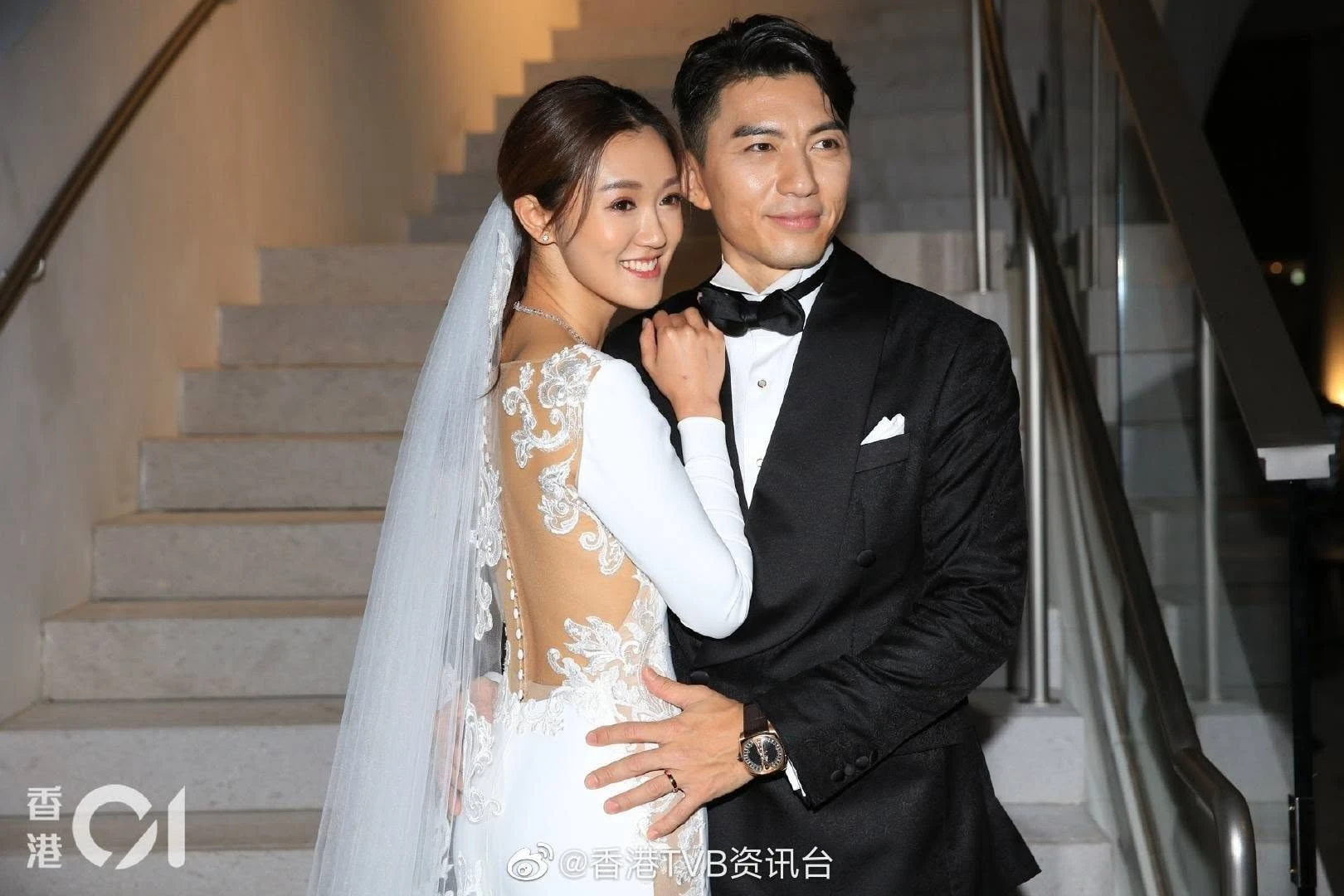 Nam vương số hưởng nhất showbiz: Được tặng biệt thự nhờ cưới con gái đại gia, nhà cũ vừa dột nước liền đổi sang duplex trăm tỷ - Hình 3
