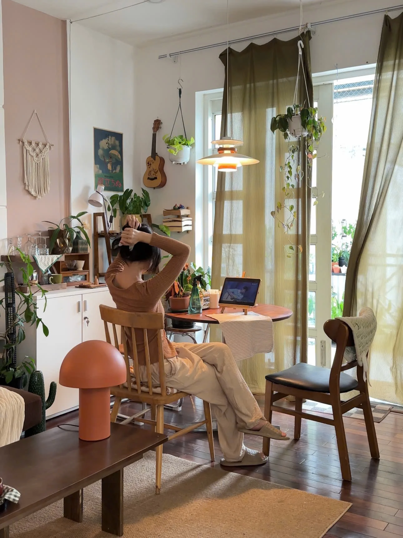 26 tuổi thuê trọ ở TP.HCM, nhà hướng Tây vẫn decor tiền triệu: Sống như công chúa, chuyển đi không tiếc - Hình 1