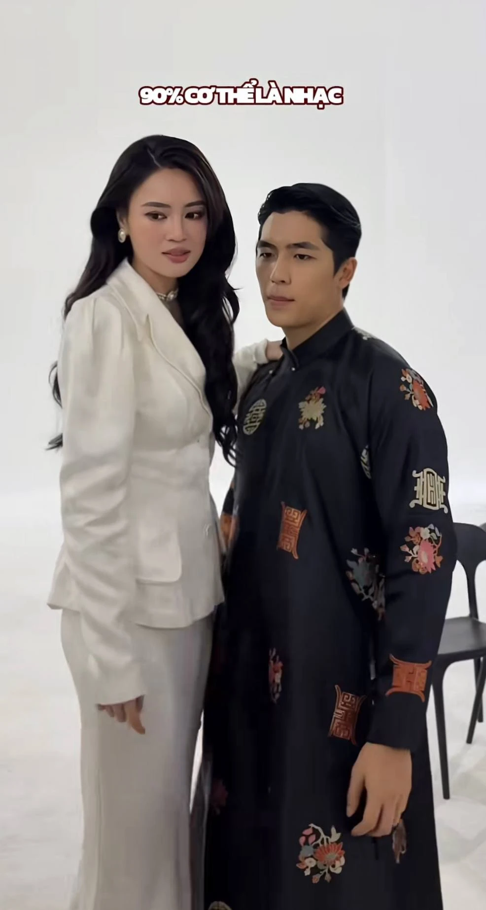 Chiều cao giả dối của Ninh Dương Lan Ngọc - Hình 2