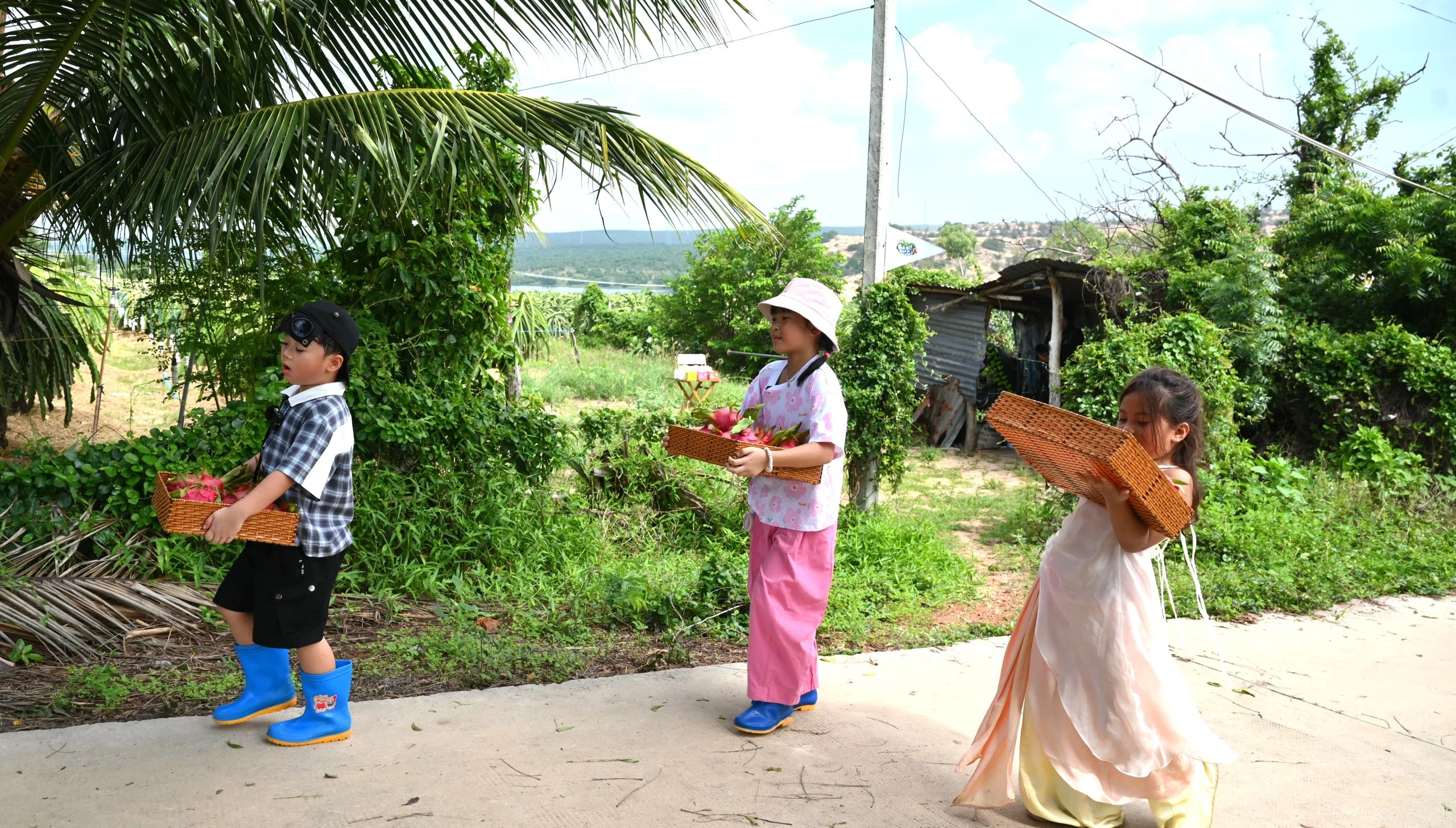 Cường Cá nhập hội Bố ơi mình đi đâu thế, mang đến loạt tình huống khó đỡ - Hình 4