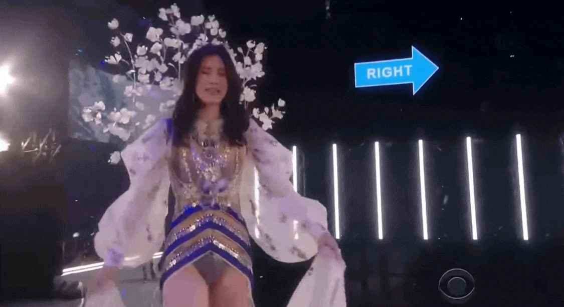 Hề Mộng Dao sau cú ngã quê độ 9 năm trước: Ngã thẳng vào hào môn, tái xuất Victorias Secret Fashion Show huy hoàng hơn bao giờ hết! - Hình 4