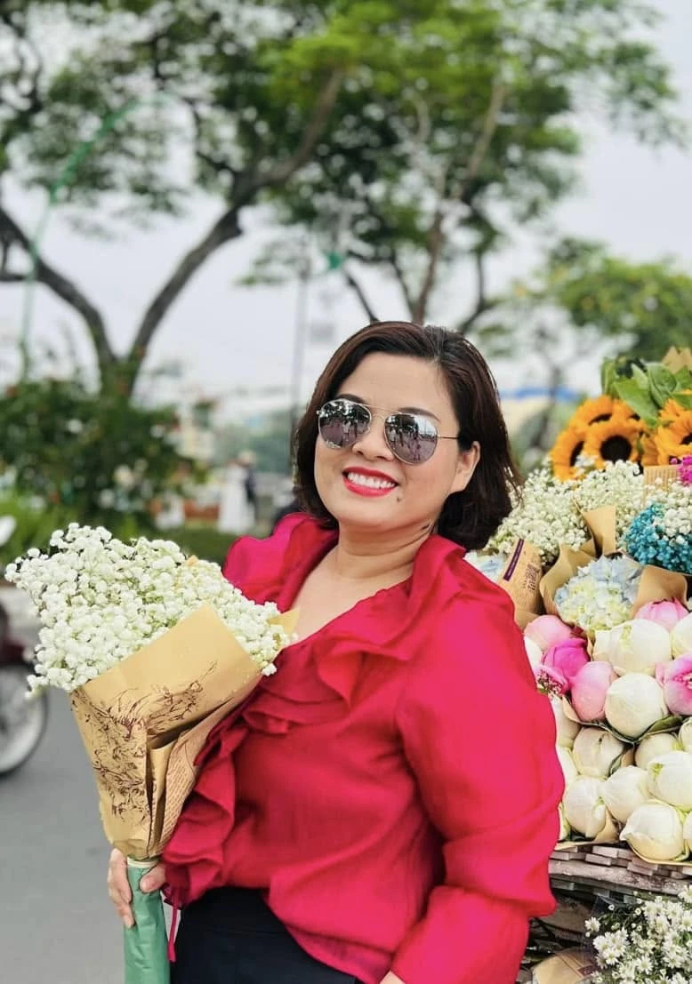 Nghệ sĩ Hồ Liên: Lái xe một ngày gần 100km, 50 tuổi vẫn xỏ giày đá bóng - Hình 2