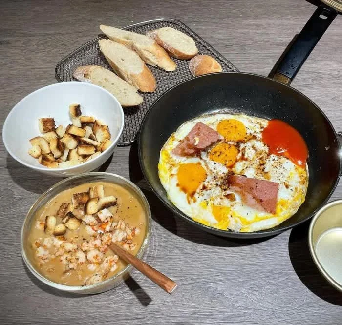 Mâm cơm nhà của Trấn Thành - Hari Won - Hình 6