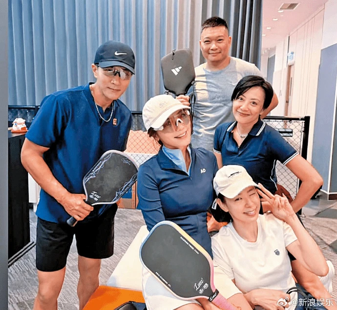 Tóm gọn Anh Trai Chông Gai cùng 1 người mẫu về chung nhà sau khi hẹn hò đánh pickleball, nhà gái kém 19 tuổi và tốt nghiệp ĐH Bách Khoa - Hình 6