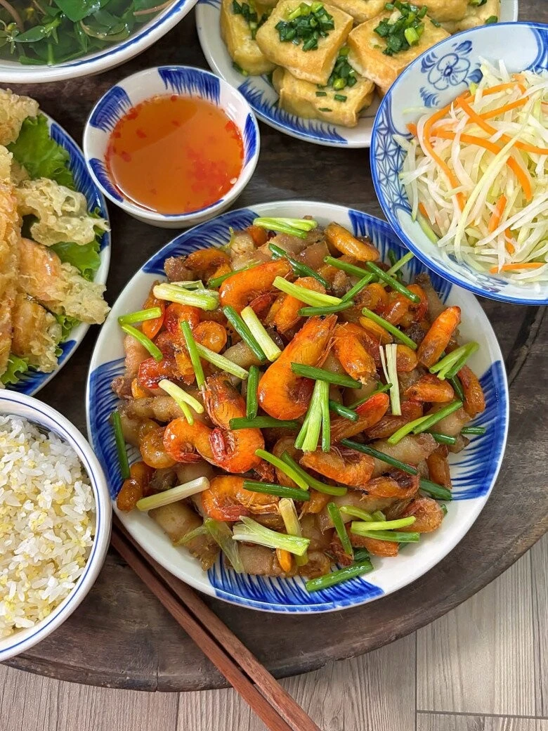Hôm nay nấu gì: Bữa tối toàn món dân dã nhưng siêu ngon - Hình 3