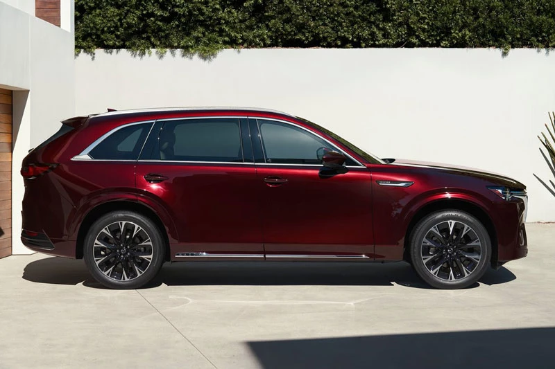 Mazda khai tử CX-70, thay thế bằng CX-90 2 hàng ghế, giá gần 1,1 tỷ đồng - Hình 4