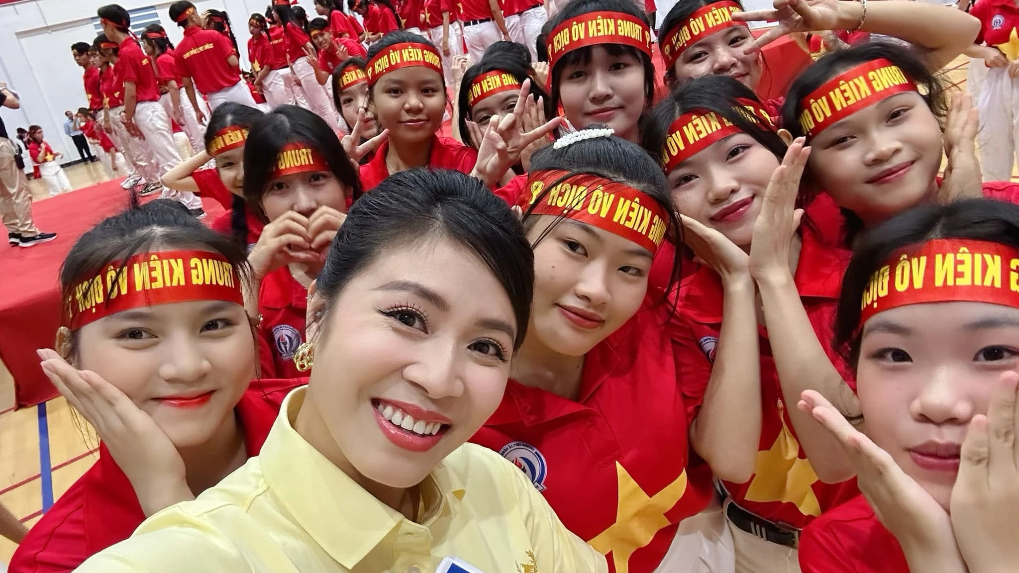 Nữ MC SN 1985 từng dẫn Đường Lên Đỉnh Olympia trượt trường Báo, học Sân khấu điện ảnh, năm nhất đã làm cộng tác viên VTV - Hình 5