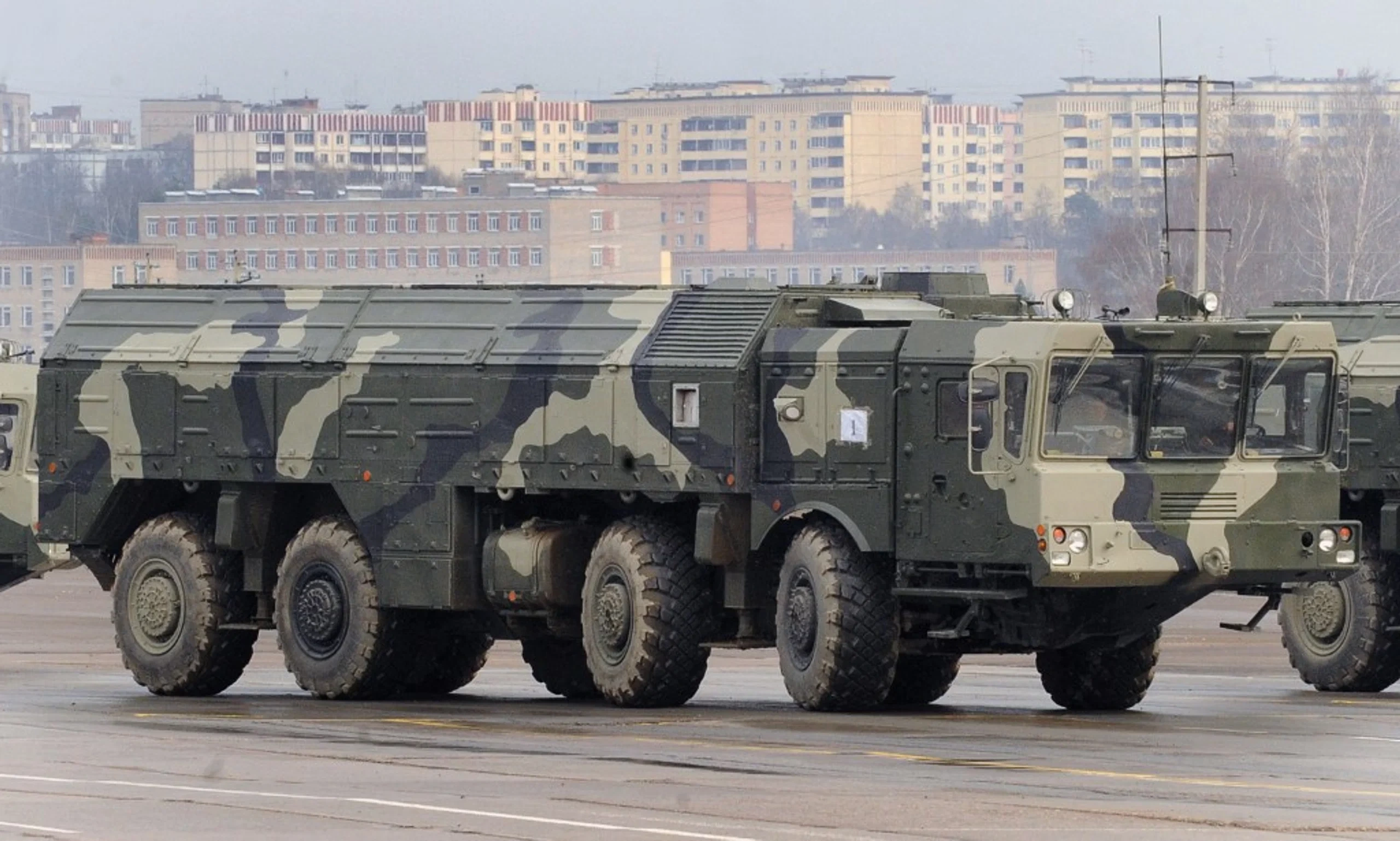 Ukraine báo động về kho vũ khí Nga: 700 tên lửa đạn đạo, 6.200 UAV - Hình 1