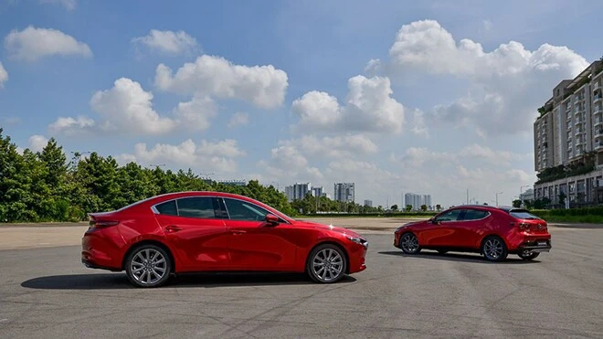 Giá lăn bánh Mazda3 giảm kỷ lục, rẻ hơn Honda City - Hình 1
