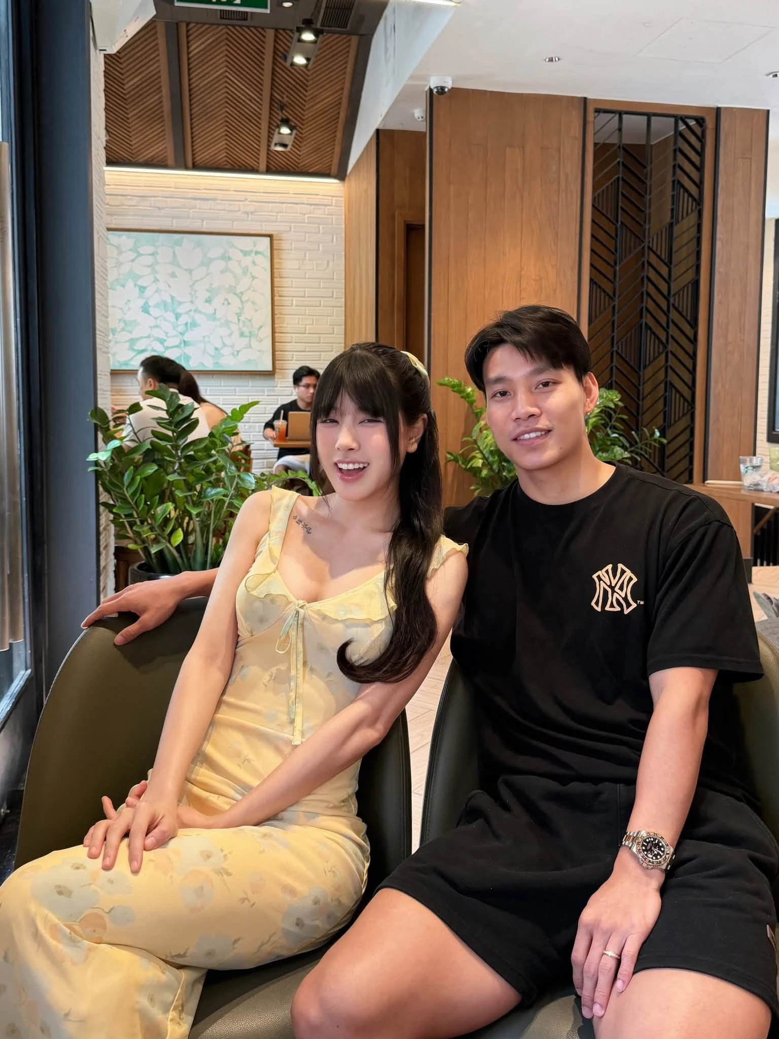 Loạt ảnh chấn động đêm 20/10 đây rồi! - Hình 12