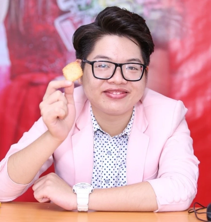 Từng bị chê xấu xí, ngoại hình Đức Phúc thay đổi thế nào sau 11 năm đi hát? - Hình 2