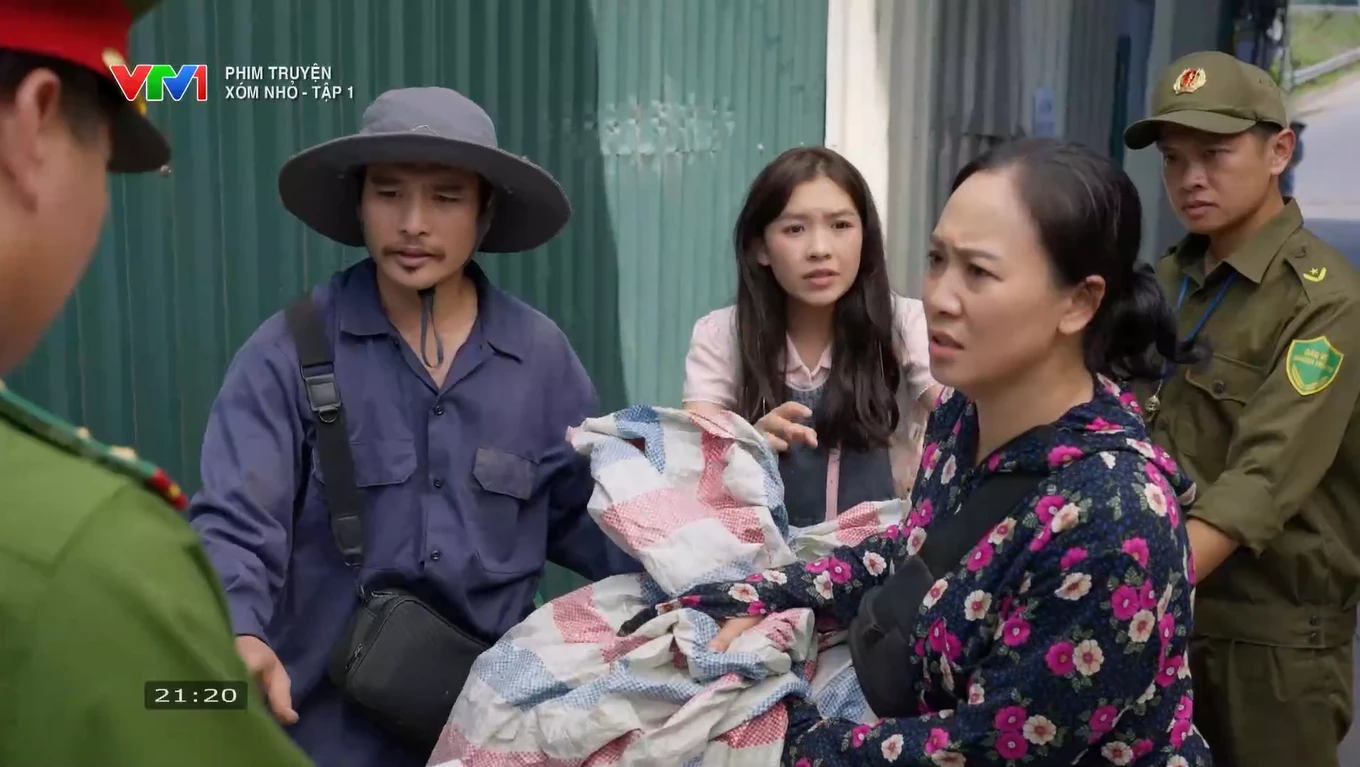 Xóm nhỏ - Tập 1: Vừa lên thành phố, Trâm bị lừa trắng tay - Hình 4