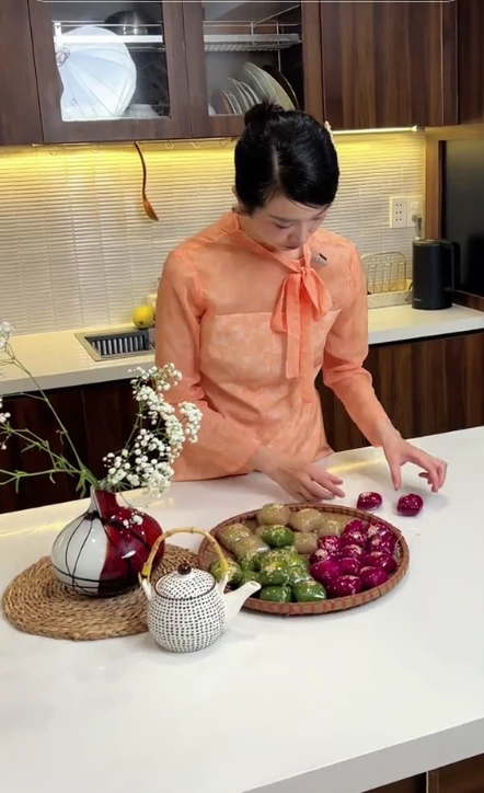 Mâm cơm nhà của người đẹp miền Tây lấy chồng Tiến sĩ, đám cưới đeo 13 cây vàng - Hình 9