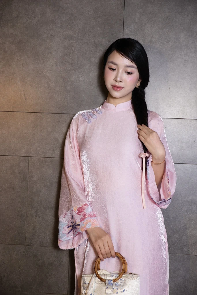 Mâm cơm nhà của người đẹp miền Tây lấy chồng Tiến sĩ, đám cưới đeo 13 cây vàng - Hình 1