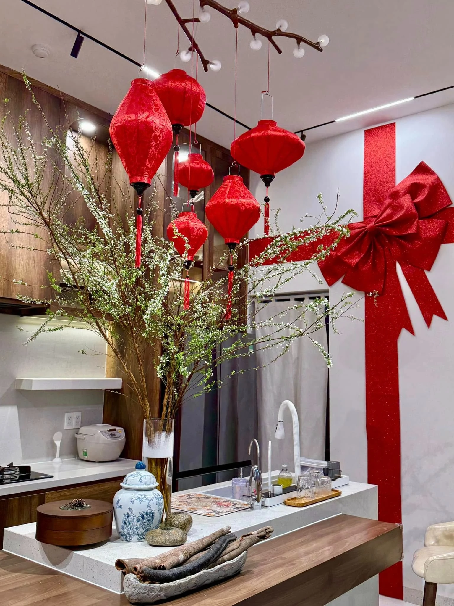 Nữ diễn viên sống trong biệt thự 1.000 m2 về Đồng Tháp xây khu sinh thái rộng gấp 50 lần - Hình 6