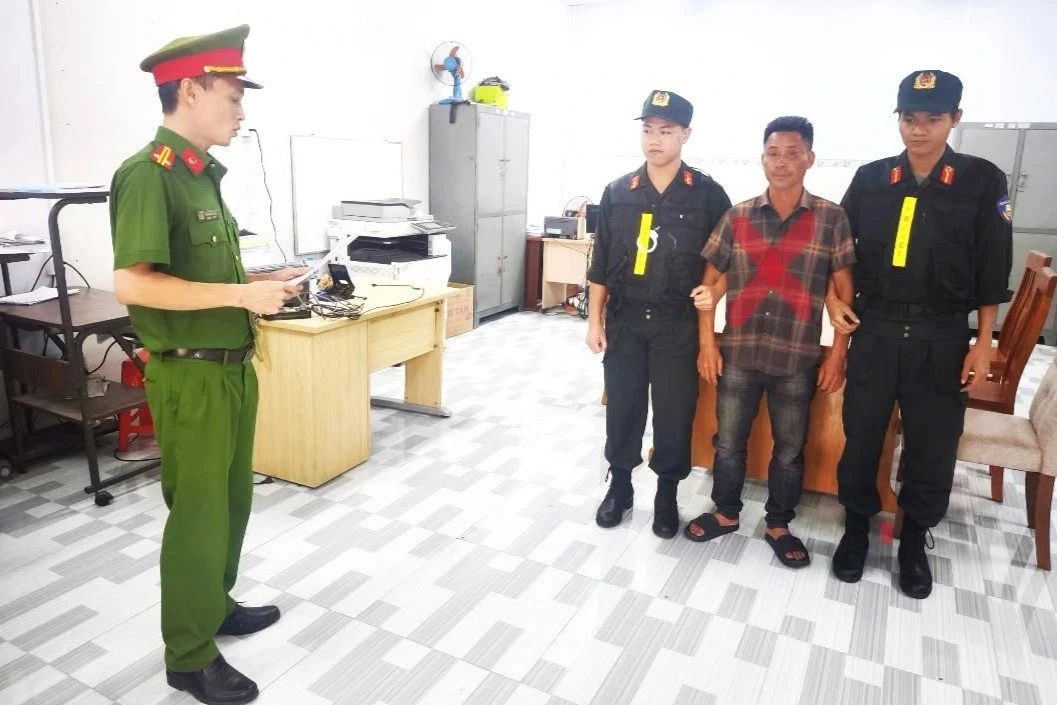 Bắt tạm giam đối tượng tấn công công an ở Đồng Nai - Hình 1
