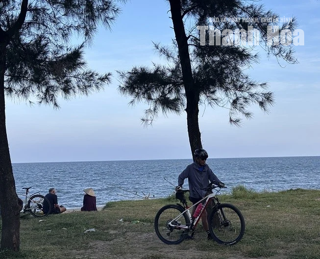 Chiều trên biển Tiên Trang - Hình 7