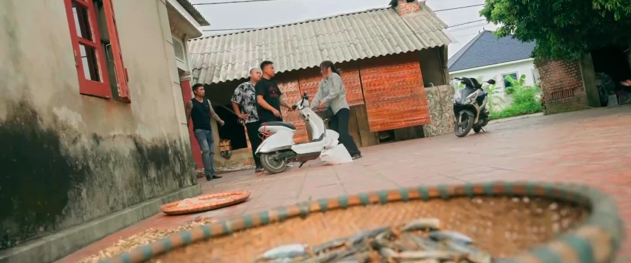 Đội bóng nữ làng Xuân - Tập 9: Yến quyết định sống cho mình - Hình 1