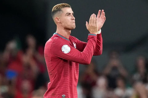 Hai ngôi sao Bồ Đào Nha đầu tiên lên tiếng về vụ Ronaldo - Hình 2