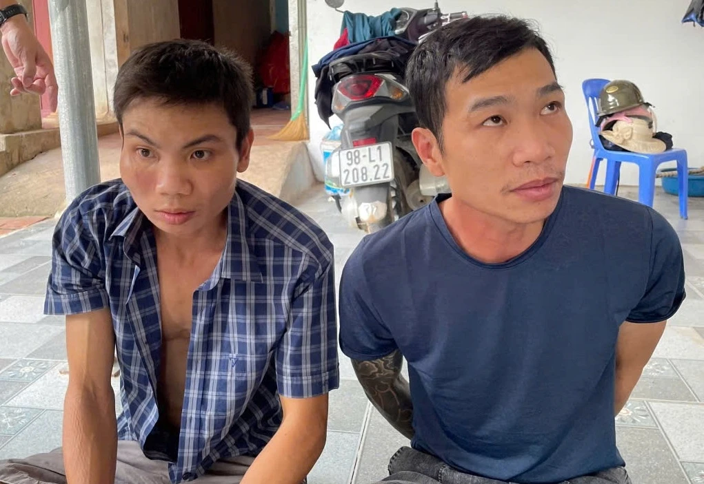 Khởi tố 4 đối tượng trộm chó, dùng dao chém người để tẩu thoát - Hình 1