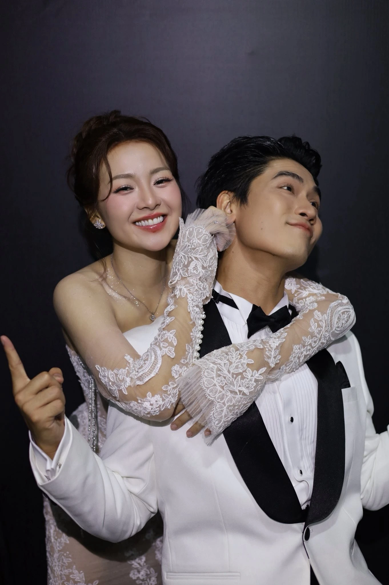Lê Tam Triều Dâng đăng story đau đớn và bị phản bội, Võ Điền Gia Huy bị gọi tên - Hình 5