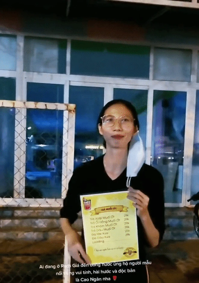 Người mẫu gầy nhất Việt Nam bán trà muối ớt vỉa hè ở Kiên Giang - Hình 3