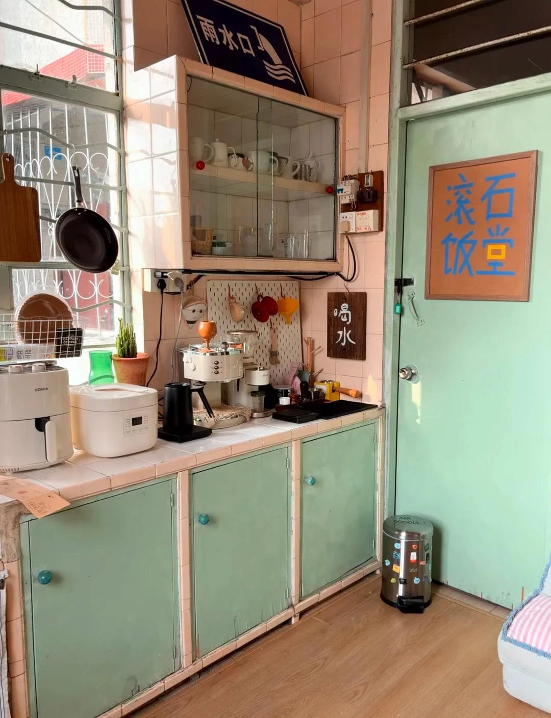 Bỏ căn hộ 50m để chuyển vào nhà tập thể cũ 160m, ở một thời gian chủ nhà phải thốt lên: Như này mới là đáng sống! - Hình 8