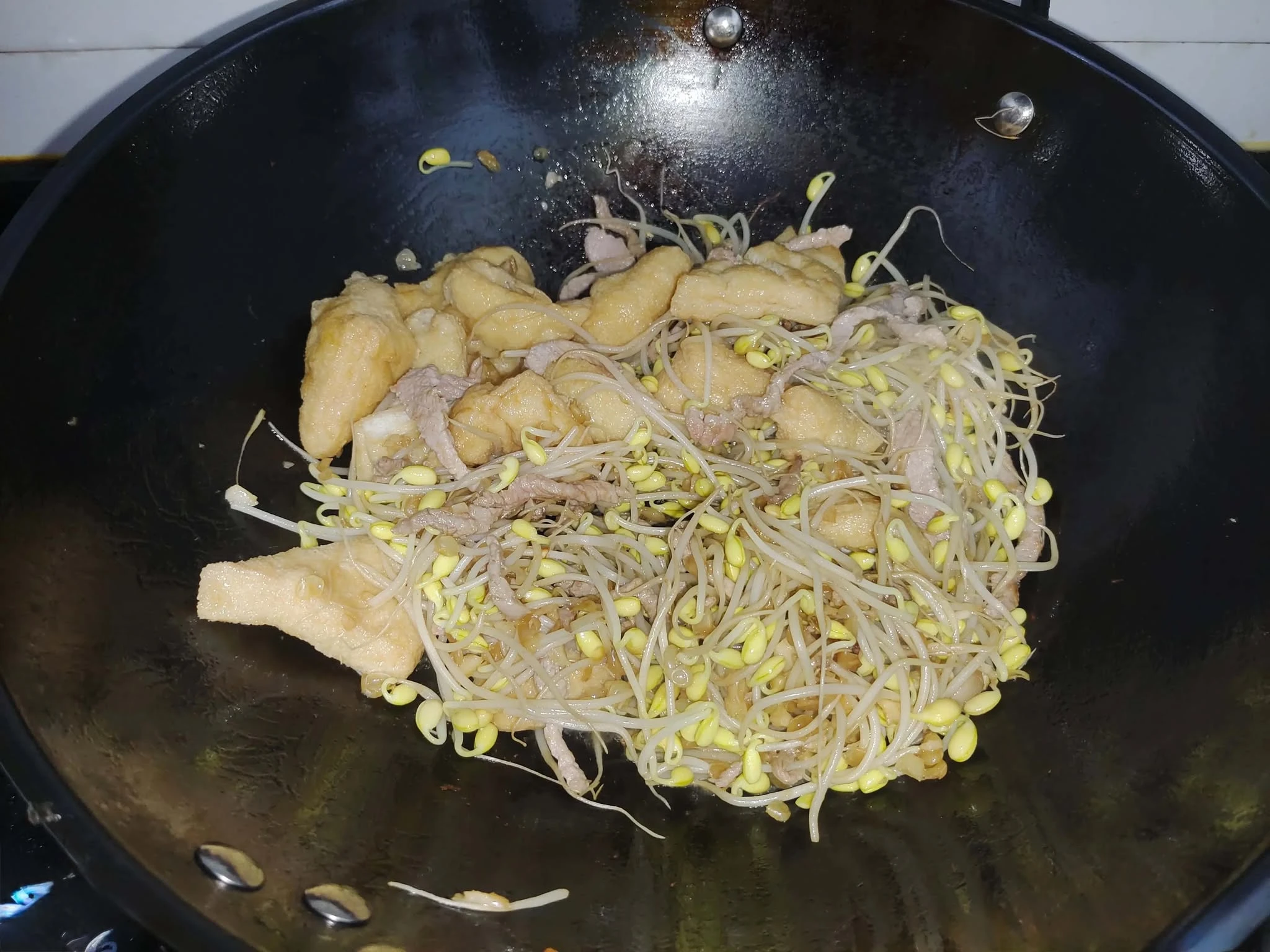 Món này nấu dễ, rẻ mà ngon miệng, lại hoàn hảo ngay cả khi bạn không có cảm giác thèm ăn - Hình 5