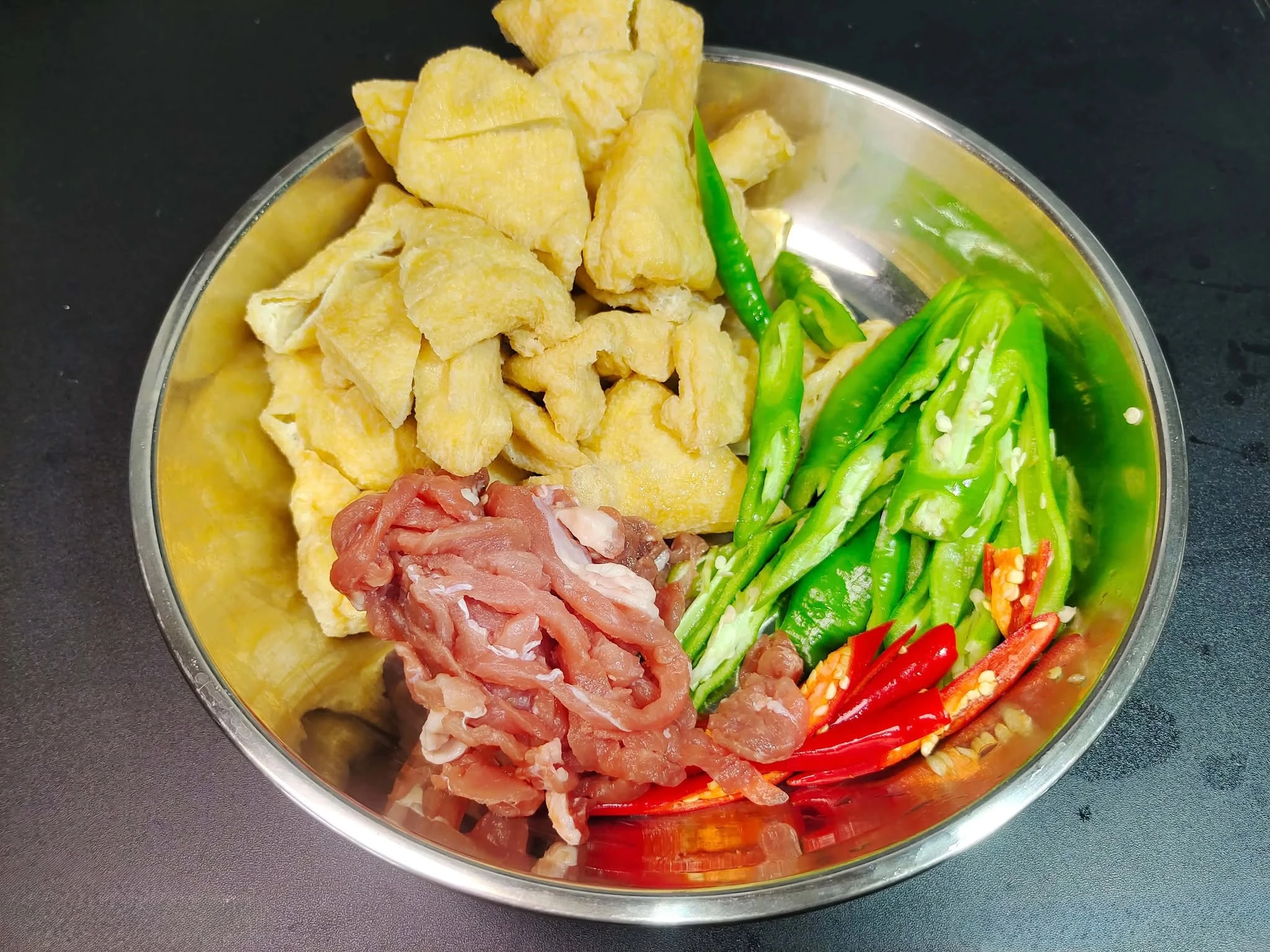 Món này nấu dễ, rẻ mà ngon miệng, lại hoàn hảo ngay cả khi bạn không có cảm giác thèm ăn - Hình 2