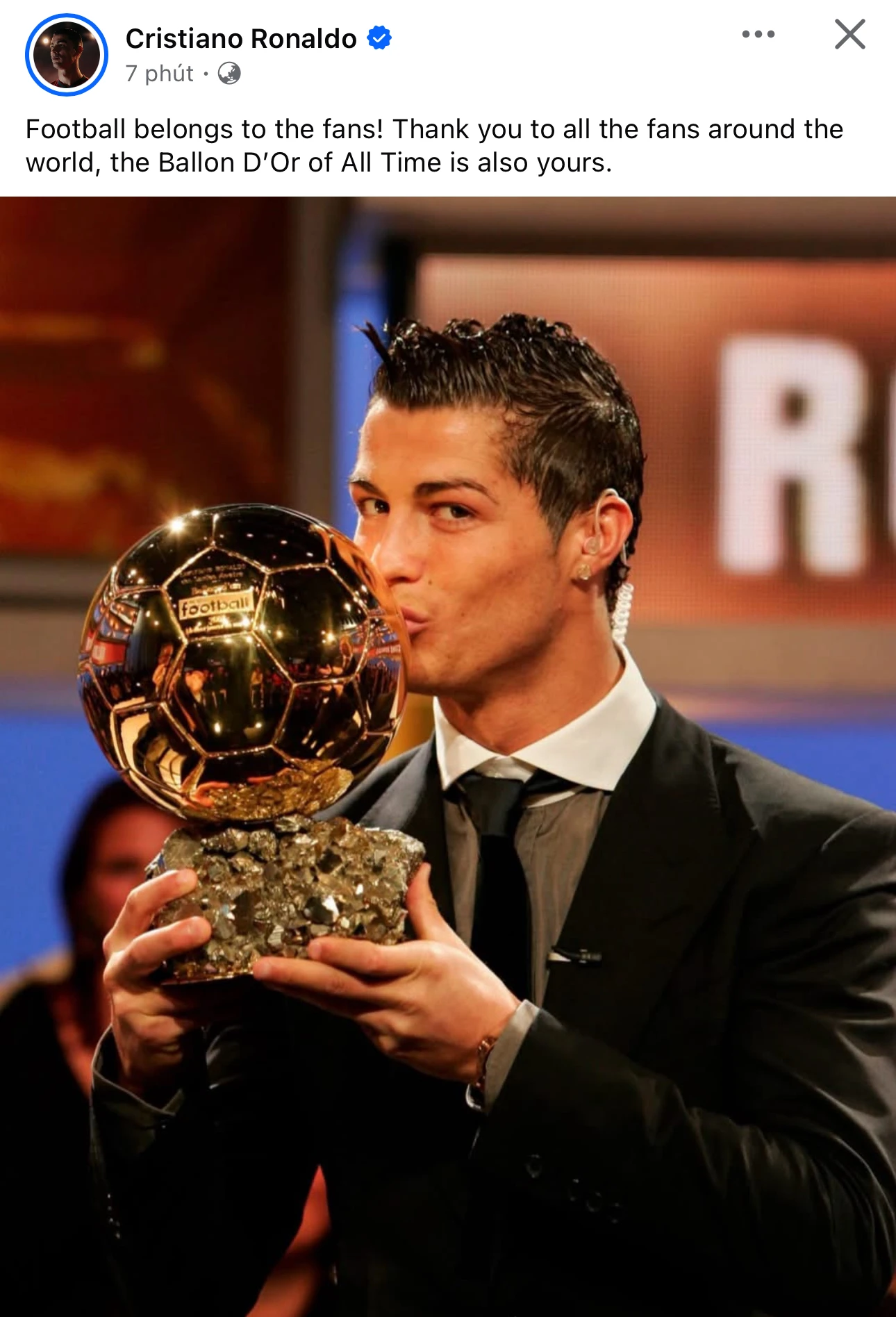 Ronaldo lên tiếng sau khi thắng Messi giành Quả bóng Vàng vĩ đại nhất lịch sử - Hình 1