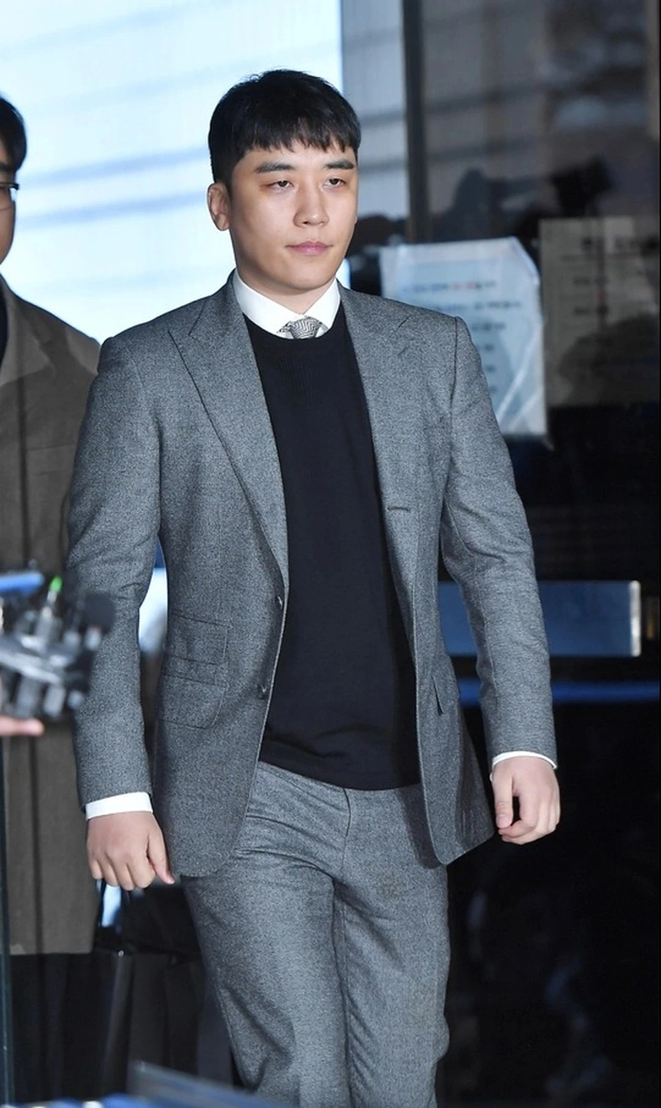 Seungri vừa báo cưới và có con, tình cũ từng chờ anh ra tù bất ngờ có động thái lạ - Hình 6