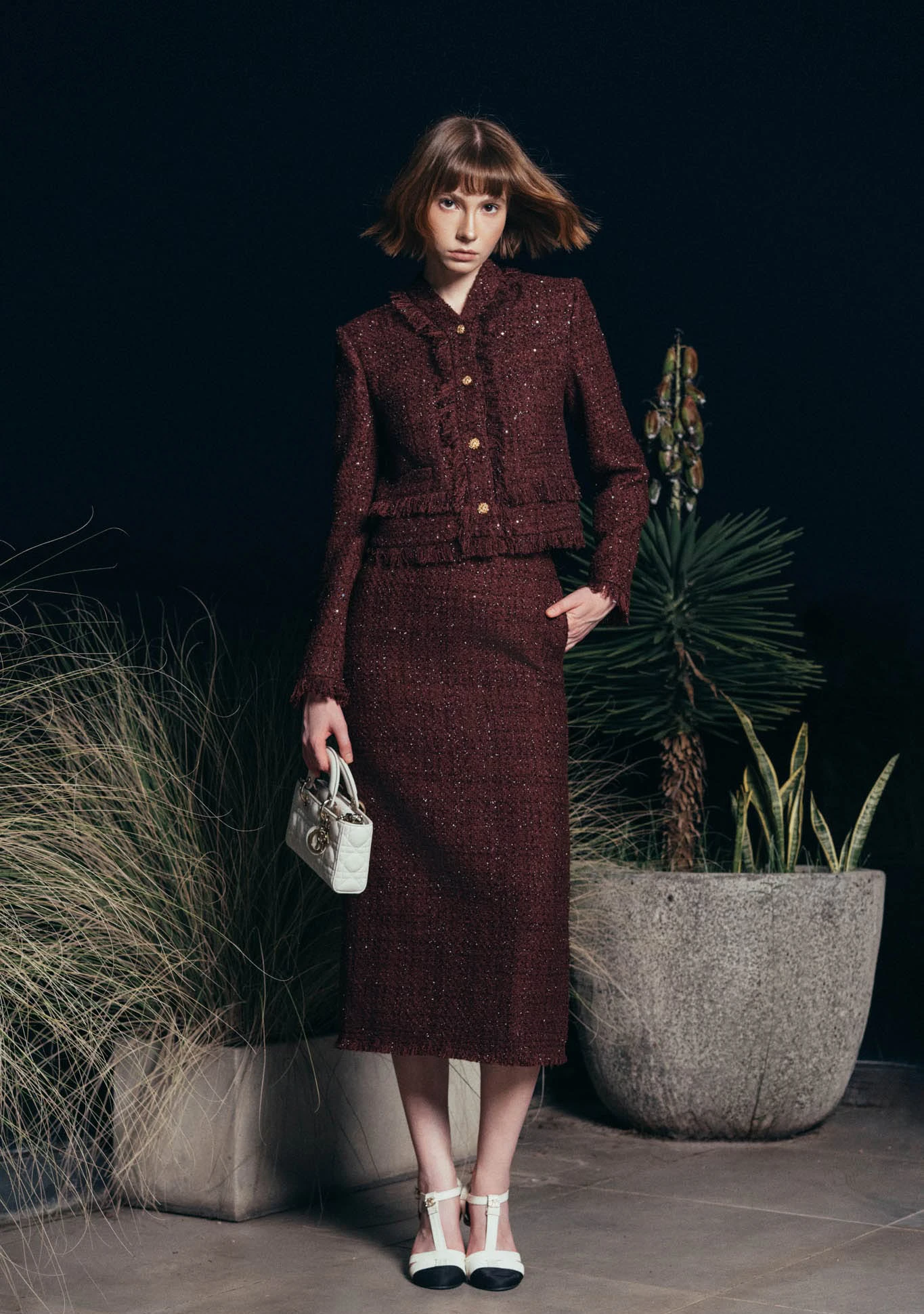 Ghi dấu ấn thanh lịch ngày thu với trang phục dạ tweed - Hình 6