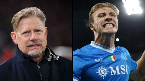 Huyền thoại Peter Schmeichel chỉ trích MU gay gắt - Hình 1
