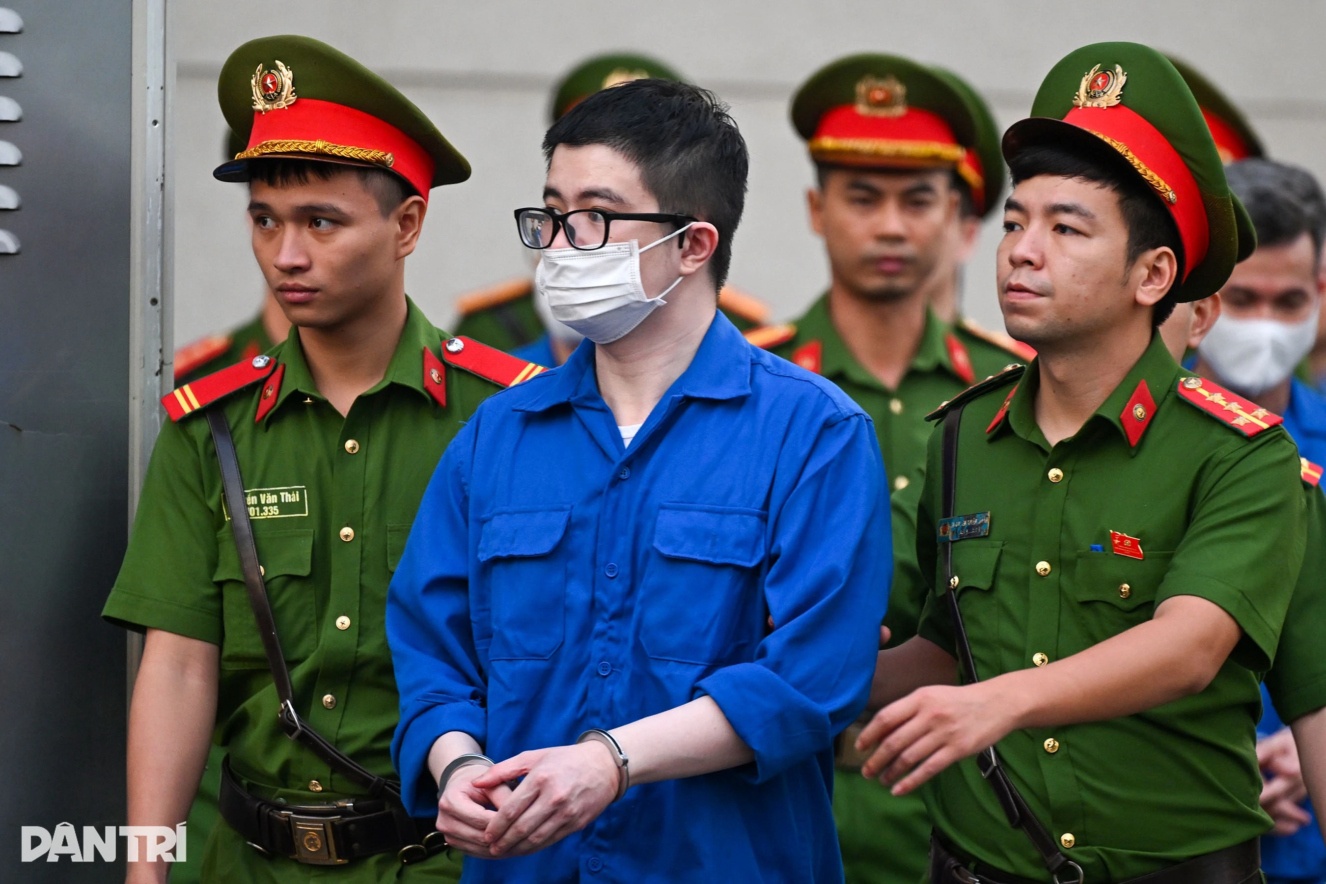 Mr Pips khai mắc rối loạn lưỡng cực, từng hành động bất chấp lương tâm - Hình 2