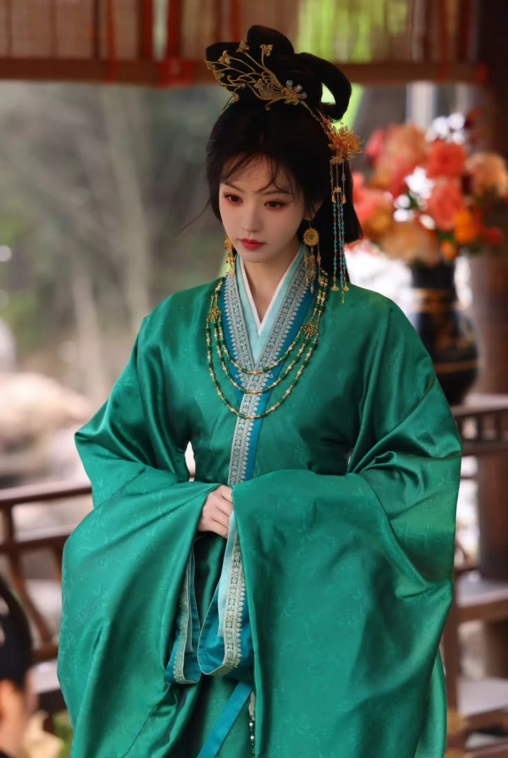 Phim Trung Quốc vừa lập kỷ lục nhanh nhất lịch sử cực chấn động: Nữ chính trời sinh đóng cổ trang, siêu viral trên MXH - Hình 1