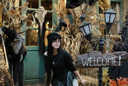 Quán cafe ở Hà Nội mạnh tay chi hàng trăm triệu đồng, biến hình đón Halloween - Hình 6