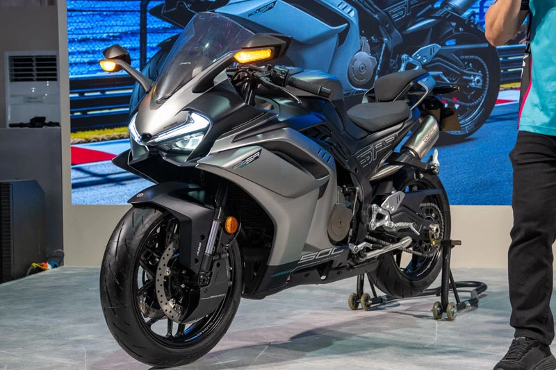 Sportbike Trung Quốc giá hơn 190 triệu đồng, cạnh tranh với Honda CBR500R - Hình 2
