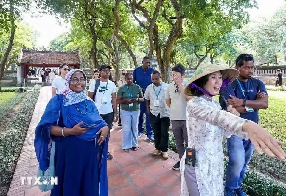 Du lịch Việt Nam đón 17,7 triệu khách quốc tế trong 9 tháng đầu năm - Hình 1