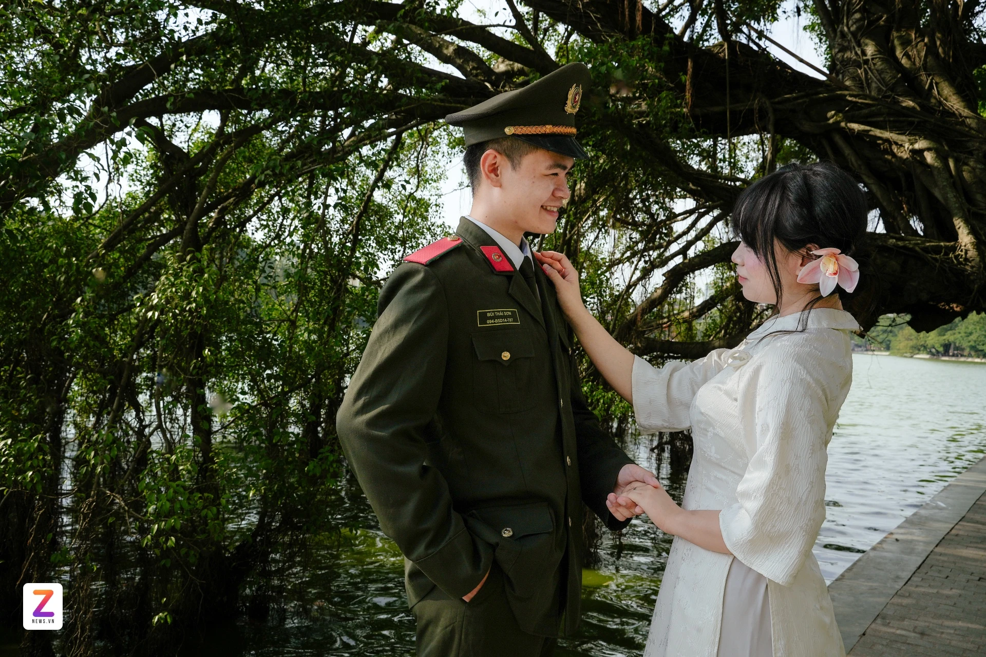 Kín nàng thơ chụp ảnh ở Hồ Gươm - Hình 15