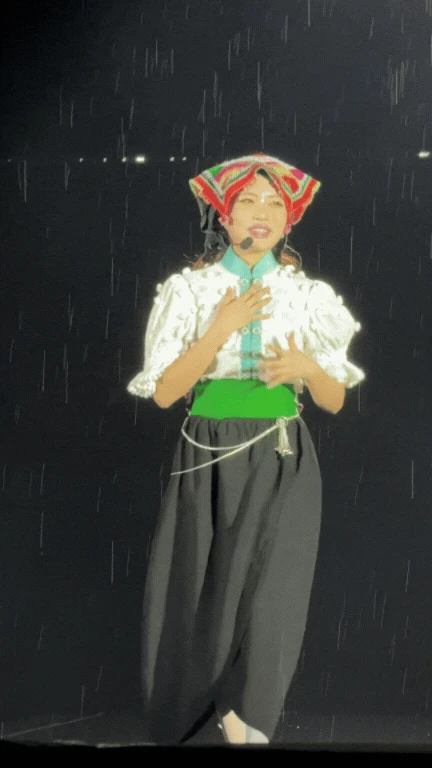 Phương Mỹ Chi đội chiếc khăn Piêu, thẳng thắn nói về tranh cãi làm buồn lòng khán giả - Hình 3