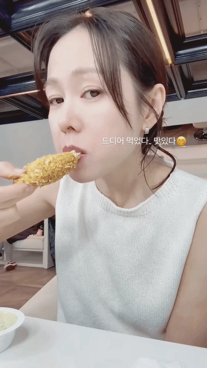 Son Ye Jin đánh mất hình tượng ngọc nữ, chìm sâu trong cơn bão chỉ trích - Hình 1