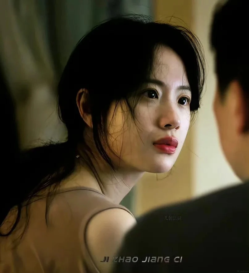 Tin mật showbiz: Mỹ nhân hot nhất năm 2026 vừa bí mật sinh con đầu lòng, cha đứa trẻ là đạo diễn SN 1991? - Hình 4