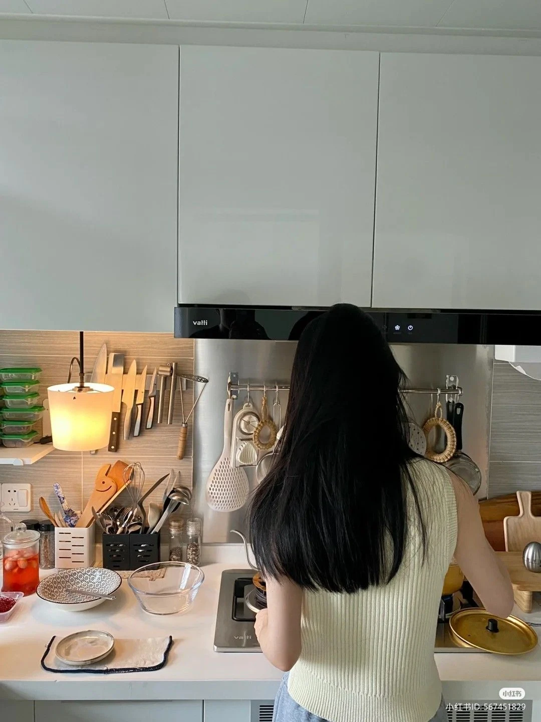 Cảnh khui 2 chiếc thùng xốp nặng 45kg trong nhà bếp lúc 4h sáng của cô gái gây chú ý - Hình 5