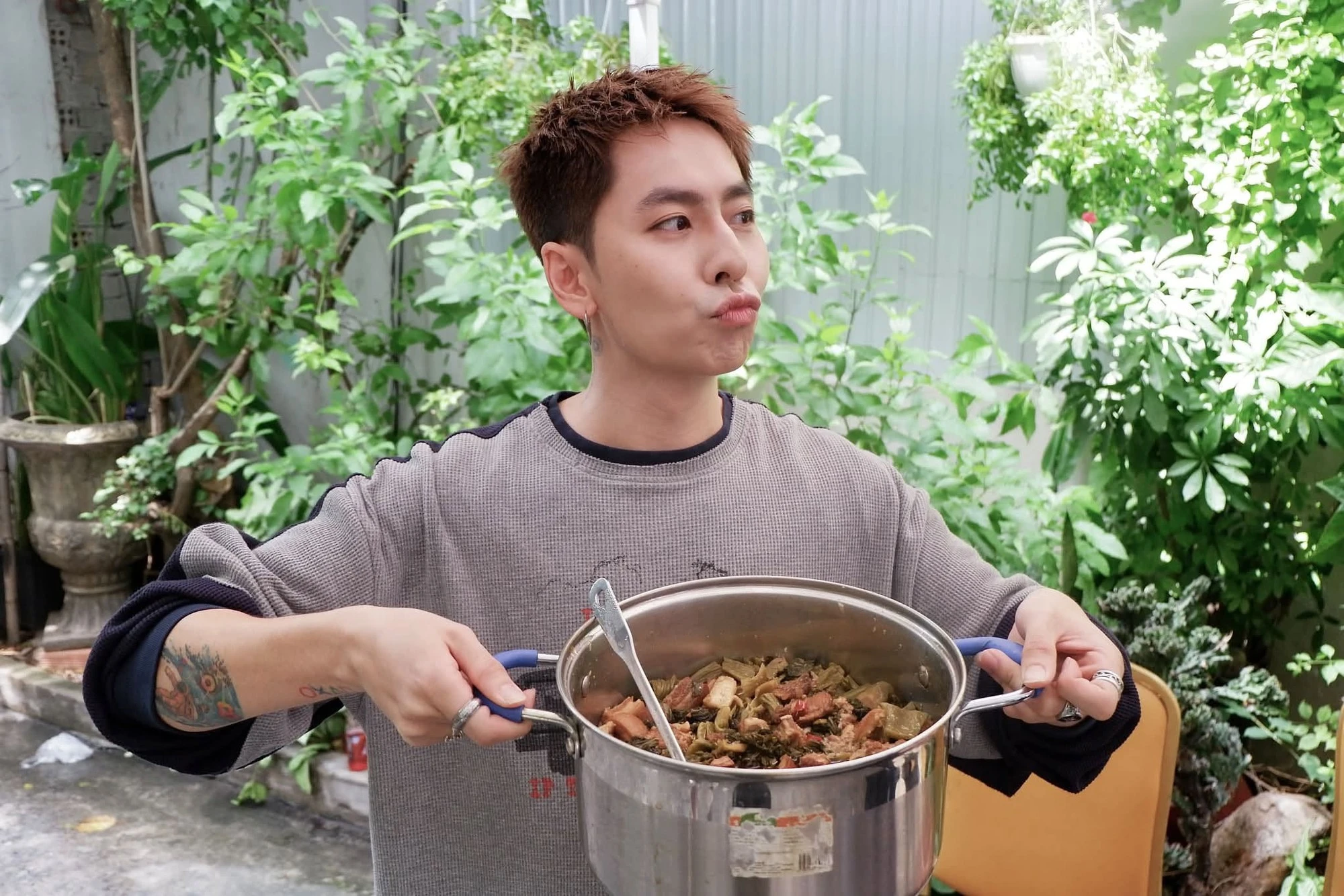 Mối quan hệ giữa MC Khánh Vy và Osad - Hình 10