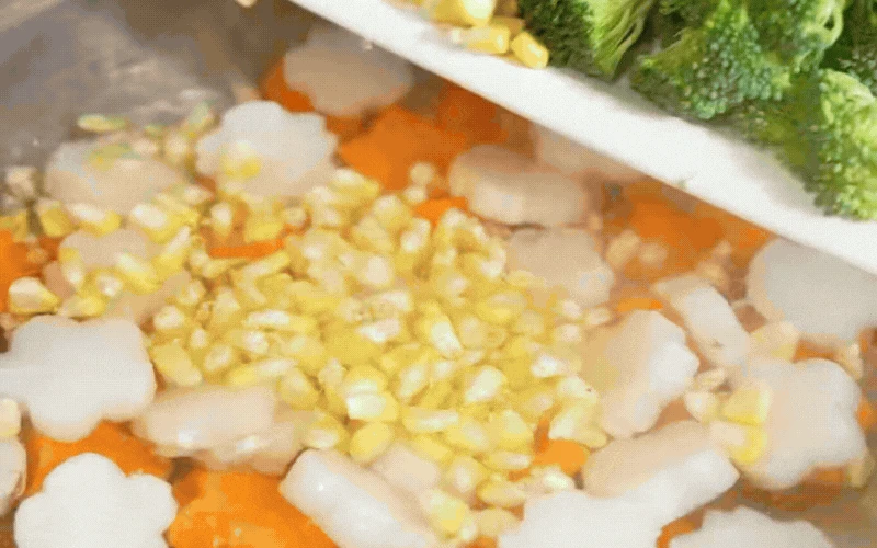 Đặc sản nỗi nhớ gói tròn trong bát thịt đông trong veo: Món ăn lạnh nhưng sưởi ấm cả mùa đoàn viên - Hình 15