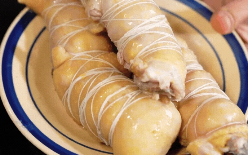 Đặc sản nỗi nhớ gói tròn trong bát thịt đông trong veo: Món ăn lạnh nhưng sưởi ấm cả mùa đoàn viên - Hình 12