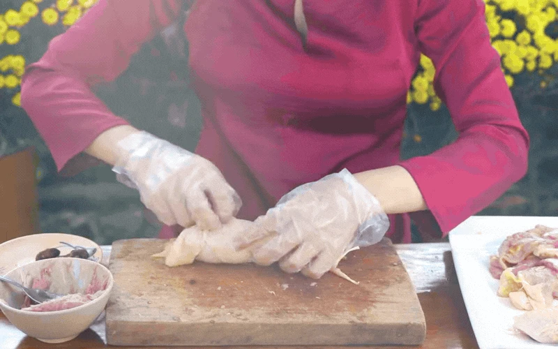 Đặc sản nỗi nhớ gói tròn trong bát thịt đông trong veo: Món ăn lạnh nhưng sưởi ấm cả mùa đoàn viên - Hình 9